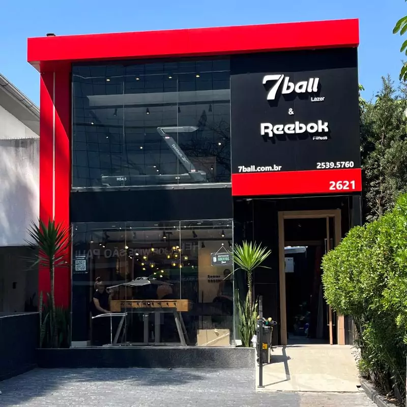 Fachada da loja 7Ball em São Paulo