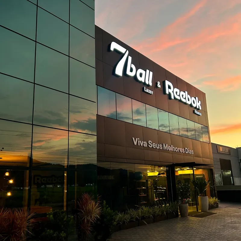 Unidade 7Ball em Tubarão ao entardecer